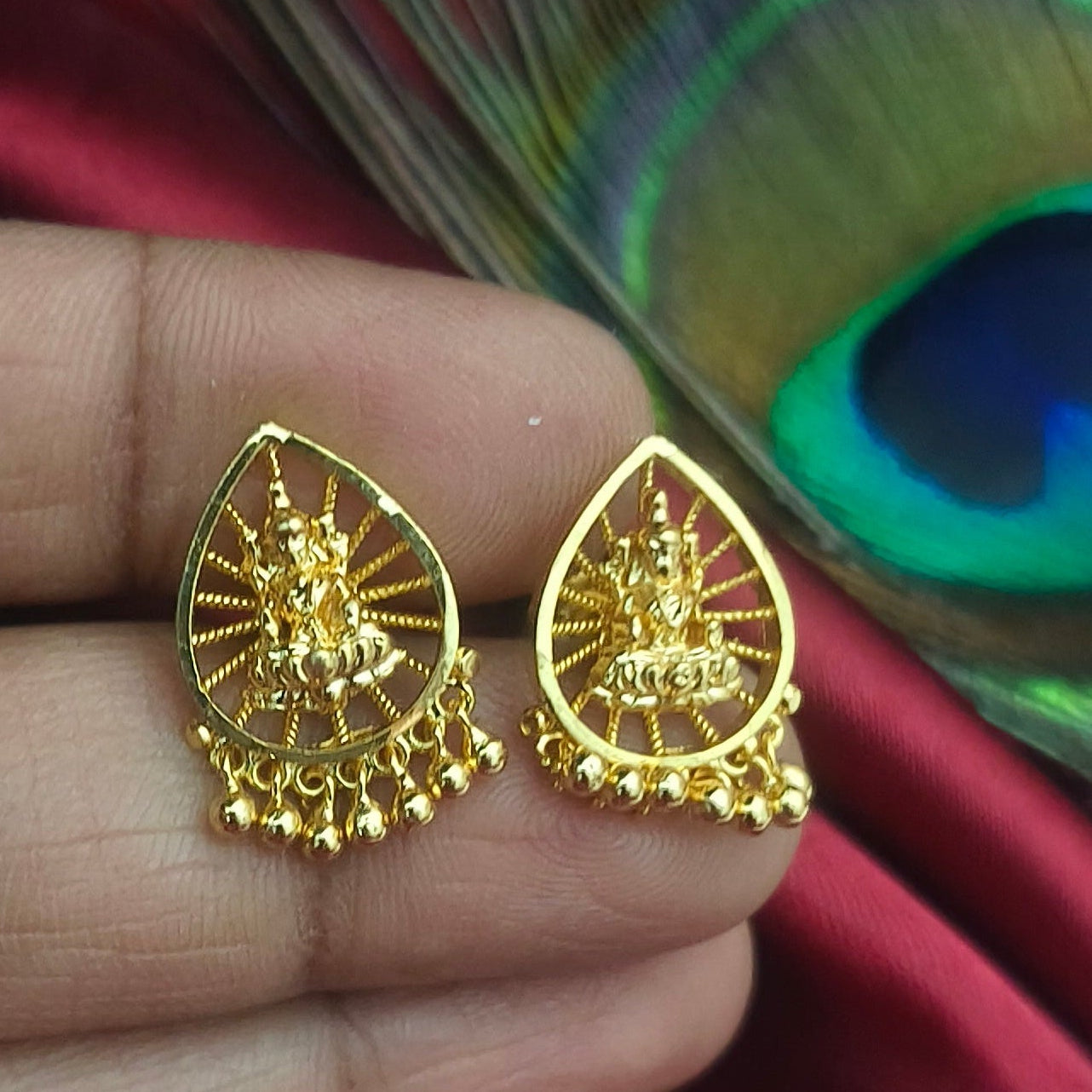 Goddess Lakshmi stud- E1007