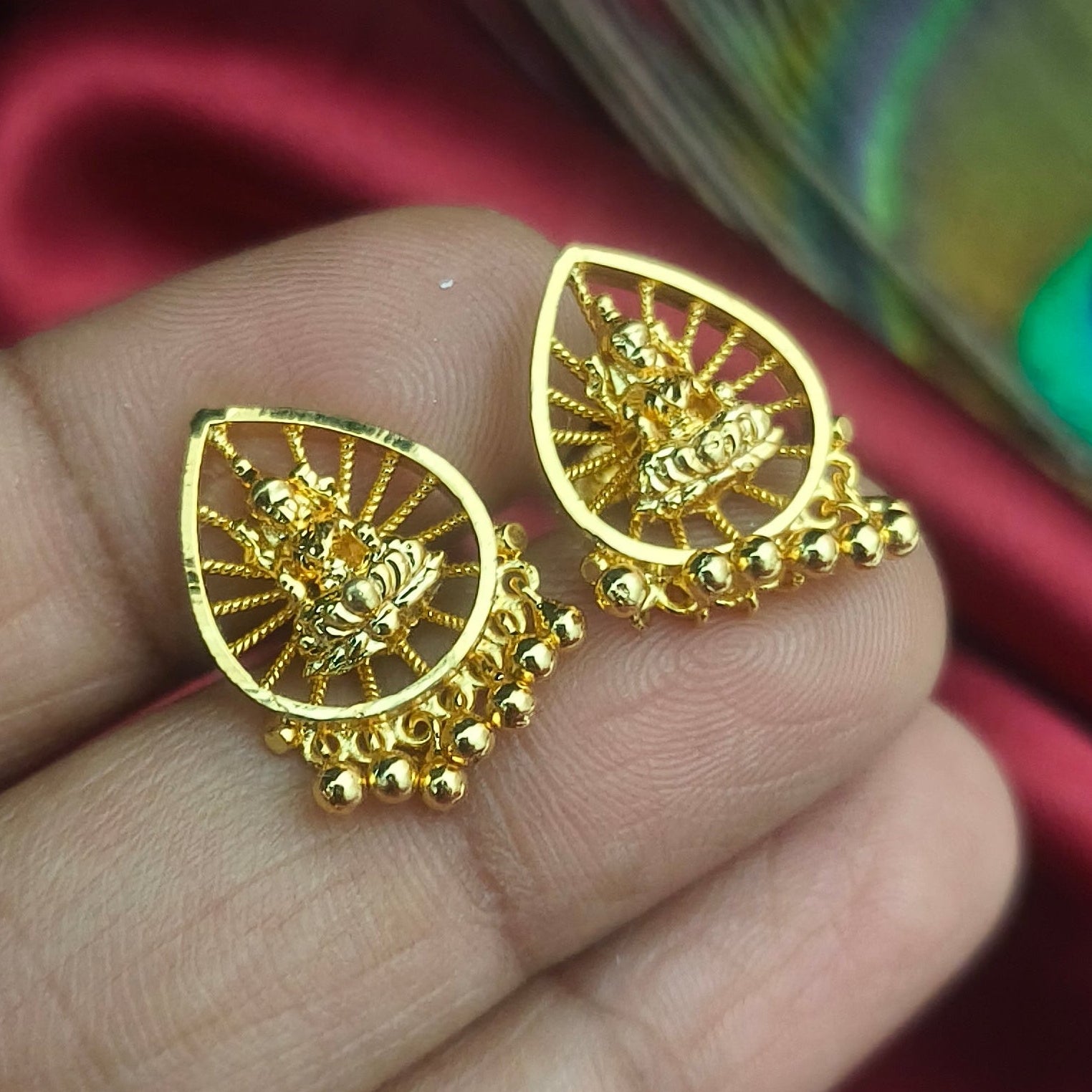 Goddess Lakshmi stud- E1007