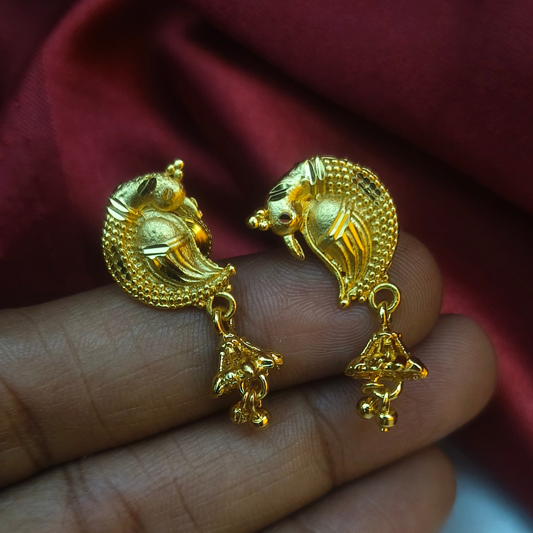 One gram forming polished Peacock earrings -E1015