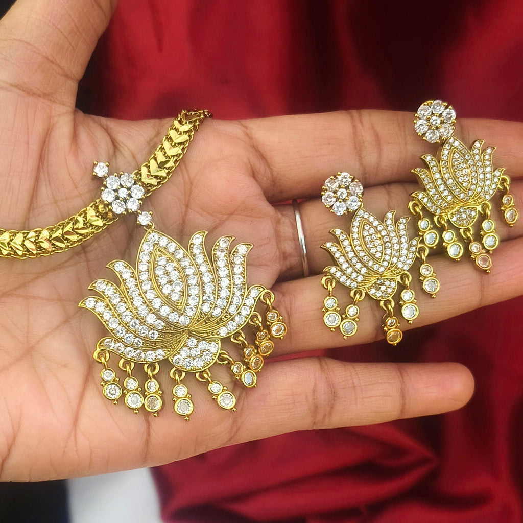 Lotus Matt finished neckset NM1006