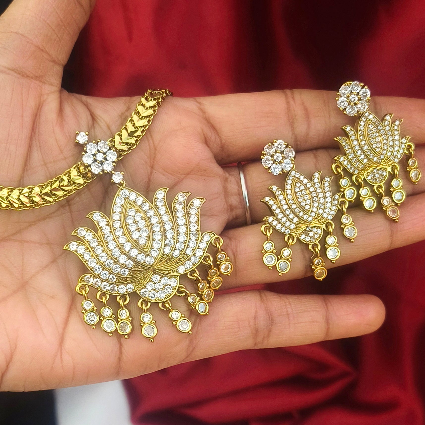 Lotus Matt finished neckset NM1006